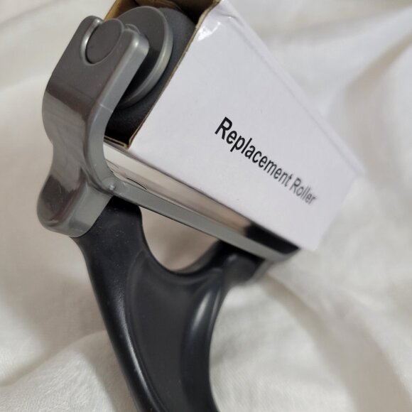 NEW EASACE Extendable Back Body Lotion Applicator w/3 Rollers Portable open pkg - Picture 5 of 5